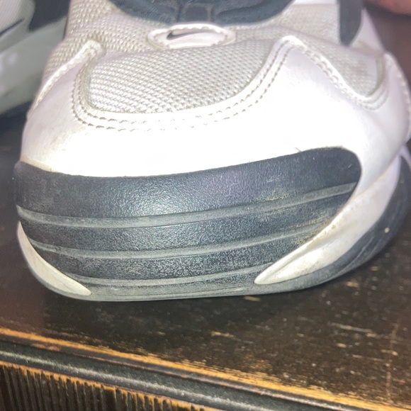 Nike Zoom Men's Black and White Sneakers - Picture 8 of 13